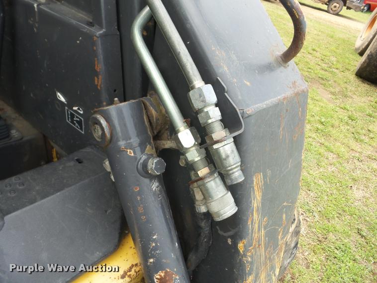 image for item BZ9732 New Holland L190 skid steer