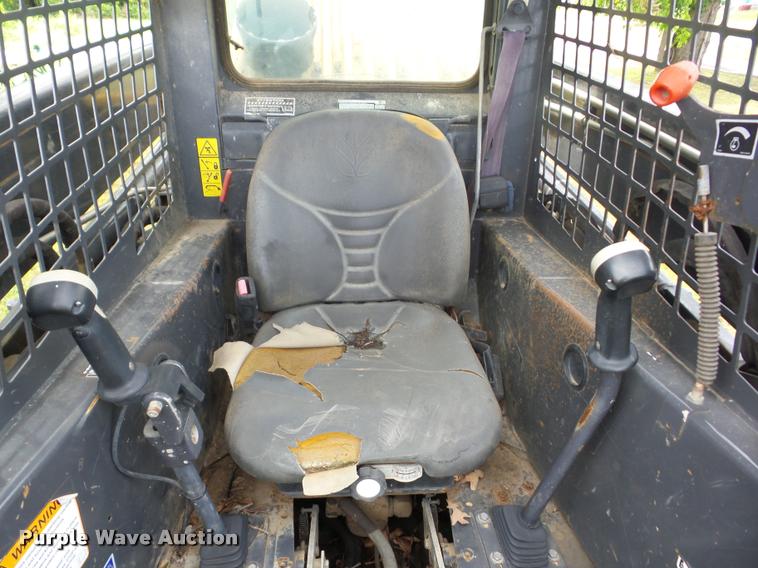 image for item BZ9732 New Holland L190 skid steer
