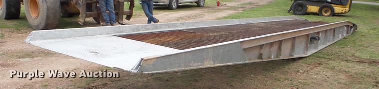 image for item BZ9736 Aluminum forklift ramp