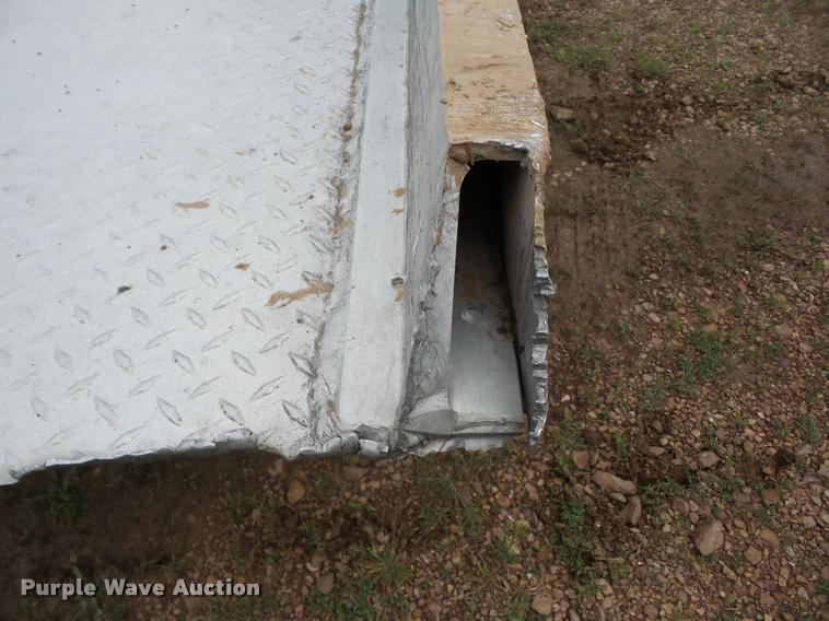 image for item BZ9736 Aluminum forklift ramp