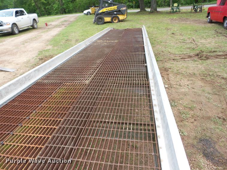 image for item BZ9736 Aluminum forklift ramp