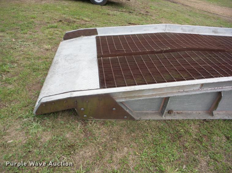 image for item BZ9736 Aluminum forklift ramp