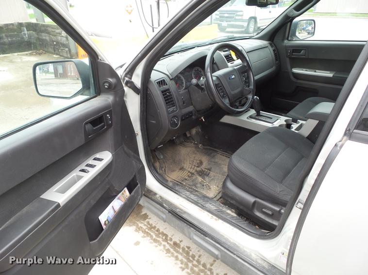 image for item CB9991 2009 Ford Escape XLT SUV