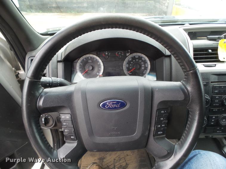 image for item CB9991 2009 Ford Escape XLT SUV