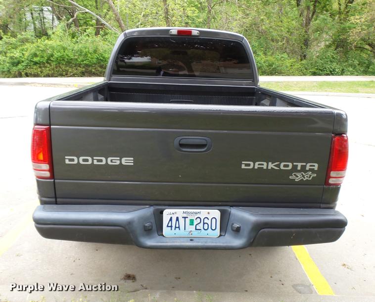 image for item CC9114 2004 Dodge Dakota Quad Cab pickup truck