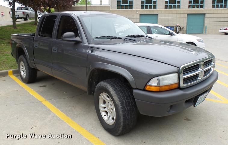 image for item CC9114 2004 Dodge Dakota Quad Cab pickup truck