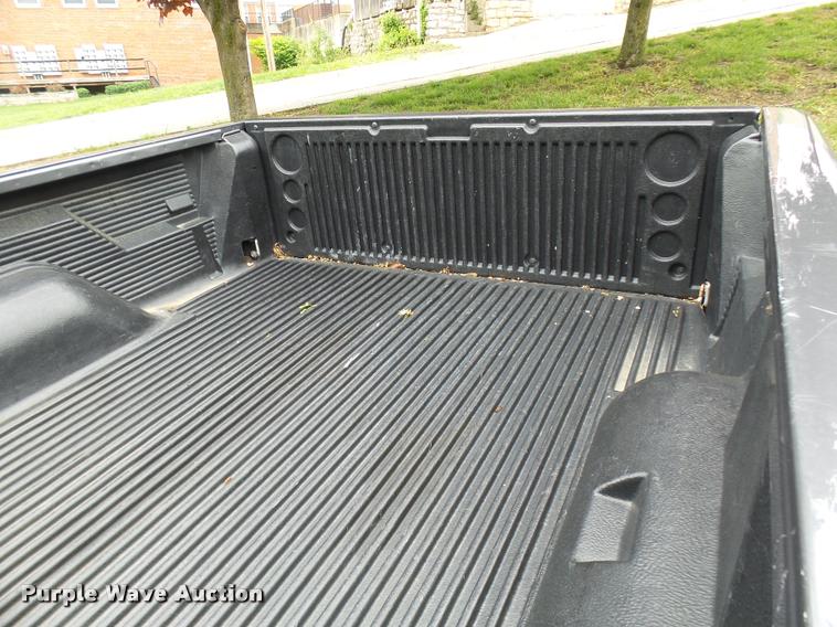 image for item CC9114 2004 Dodge Dakota Quad Cab pickup truck