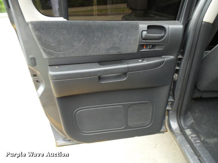 image for item CC9114 2004 Dodge Dakota Quad Cab pickup truck