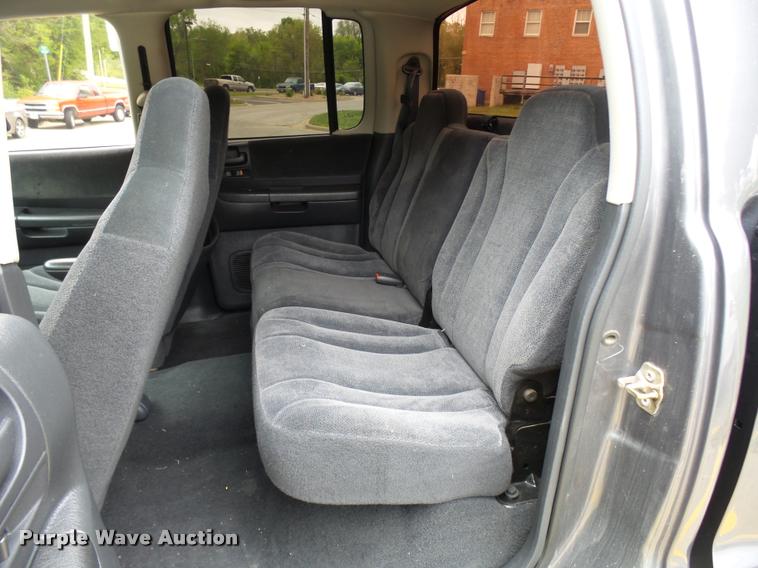 image for item CC9114 2004 Dodge Dakota Quad Cab pickup truck