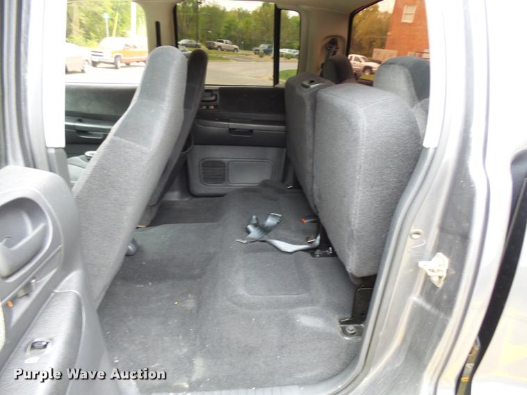 image for item CC9114 2004 Dodge Dakota Quad Cab pickup truck