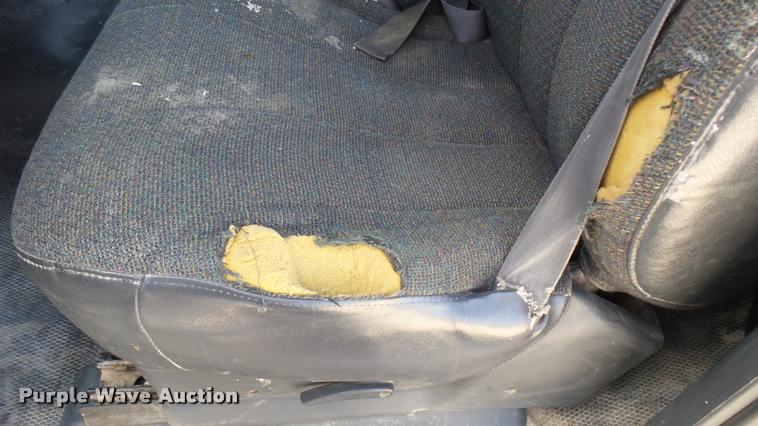 image for item DA0485 2000 Chevrolet Silverado 1500 pickup truck