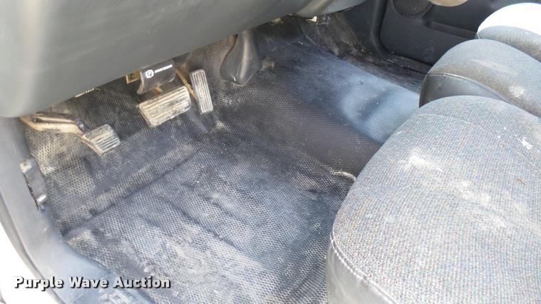 image for item DA0485 2000 Chevrolet Silverado 1500 pickup truck