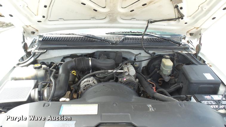 image for item DA0485 2000 Chevrolet Silverado 1500 pickup truck