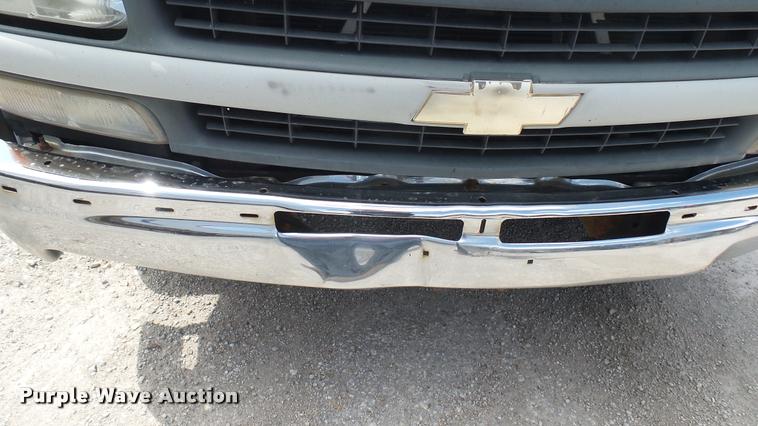 image for item DA0485 2000 Chevrolet Silverado 1500 pickup truck