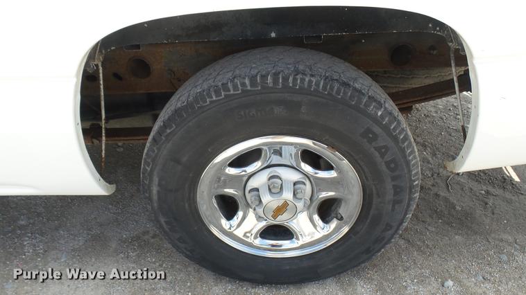 image for item DA0485 2000 Chevrolet Silverado 1500 pickup truck