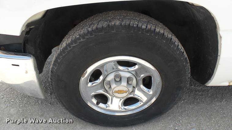 image for item DA0485 2000 Chevrolet Silverado 1500 pickup truck