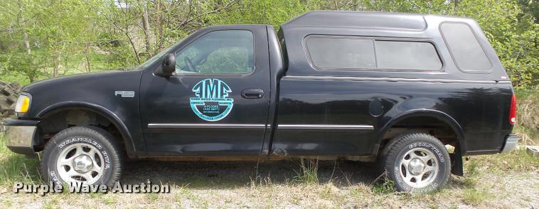 image for item DA0666 1997 Ford F150 XLT pickup truck