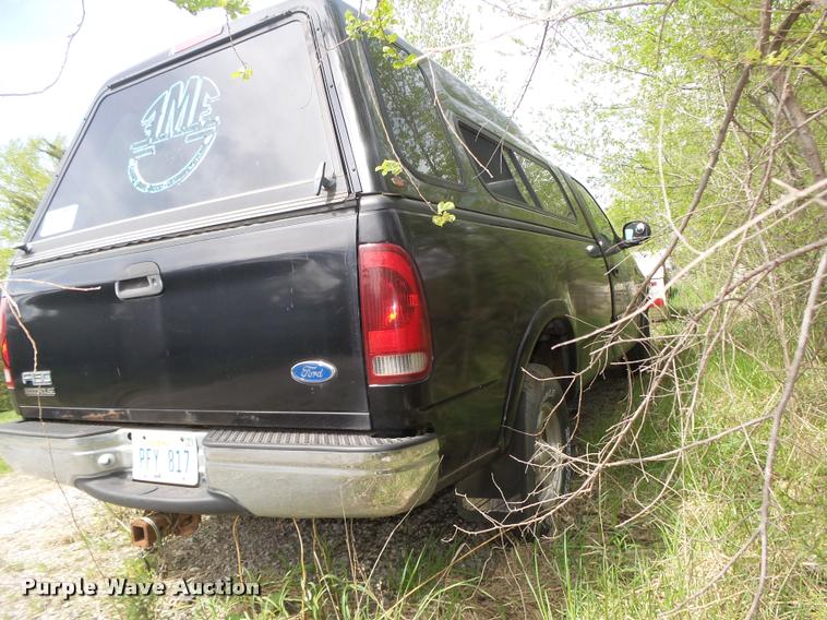 image for item DA0666 1997 Ford F150 XLT pickup truck