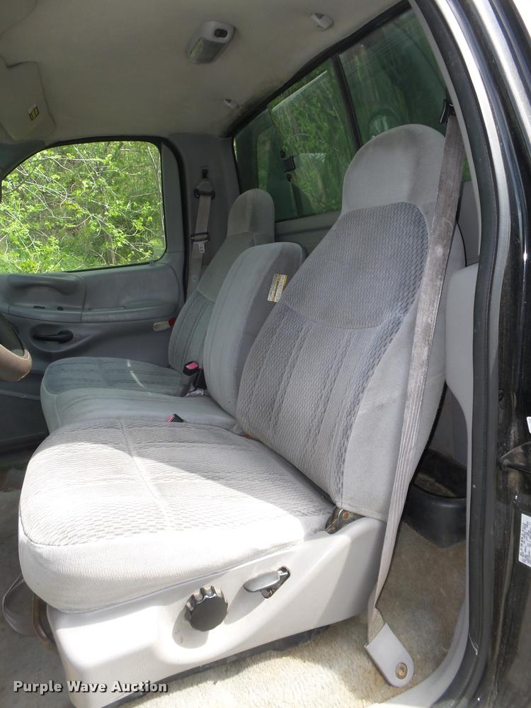 image for item DA0666 1997 Ford F150 XLT pickup truck