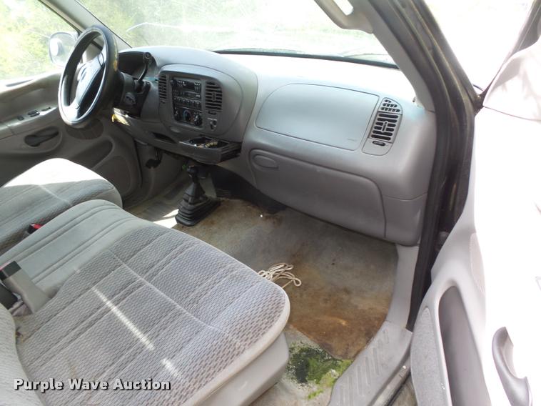 image for item DA0666 1997 Ford F150 XLT pickup truck