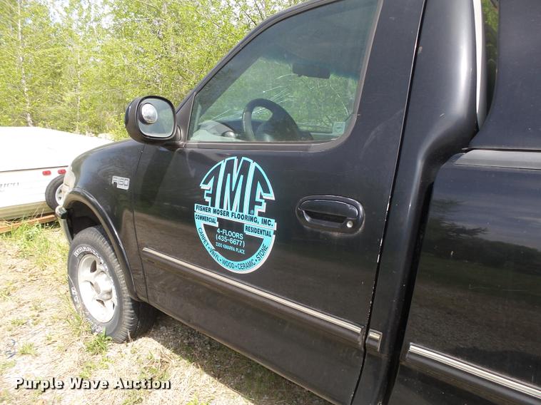 image for item DA0666 1997 Ford F150 XLT pickup truck