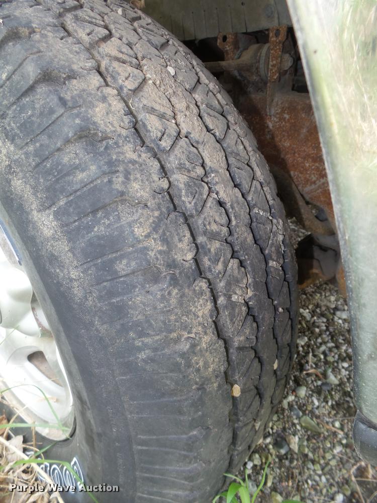 image for item DA0666 1997 Ford F150 XLT pickup truck