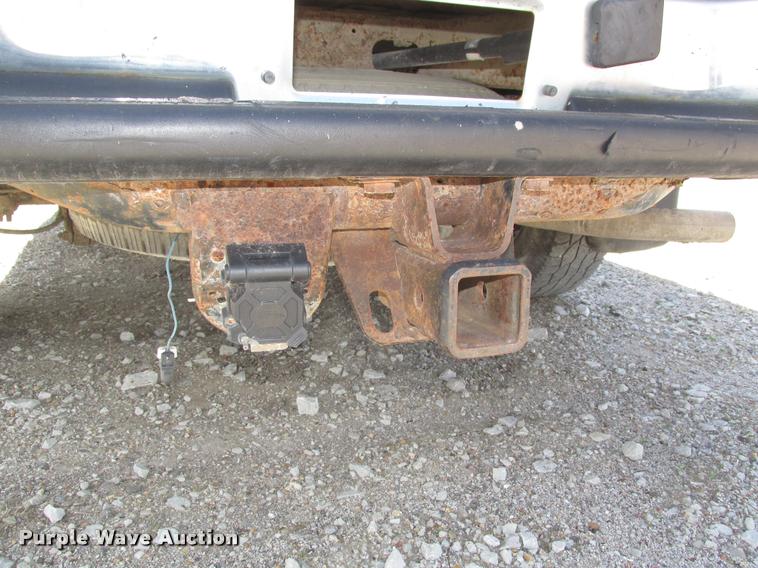 image for item DA0682 2003 Chevrolet Silverado 1500 pickup truck