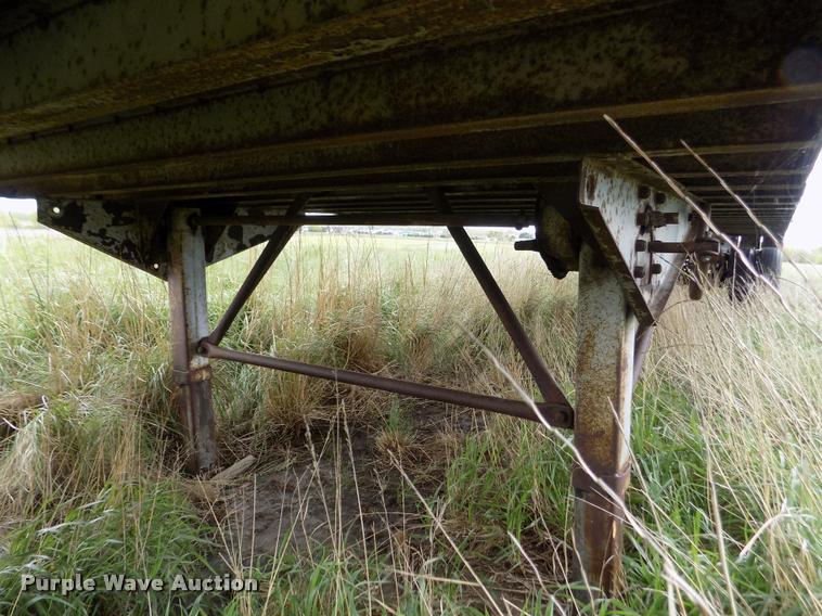 image for item DA0695 1982 Strick dry van trailer