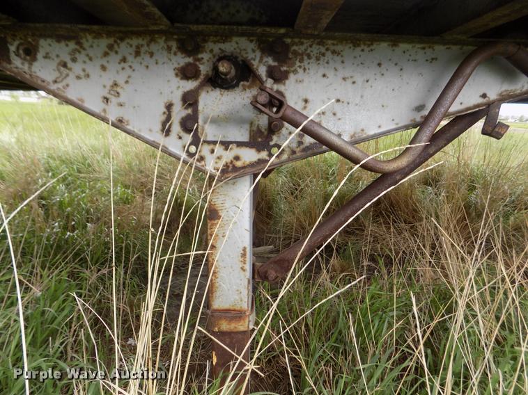 image for item DA0695 1982 Strick dry van trailer