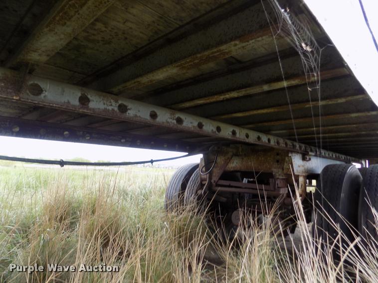 image for item DA0695 1982 Strick dry van trailer