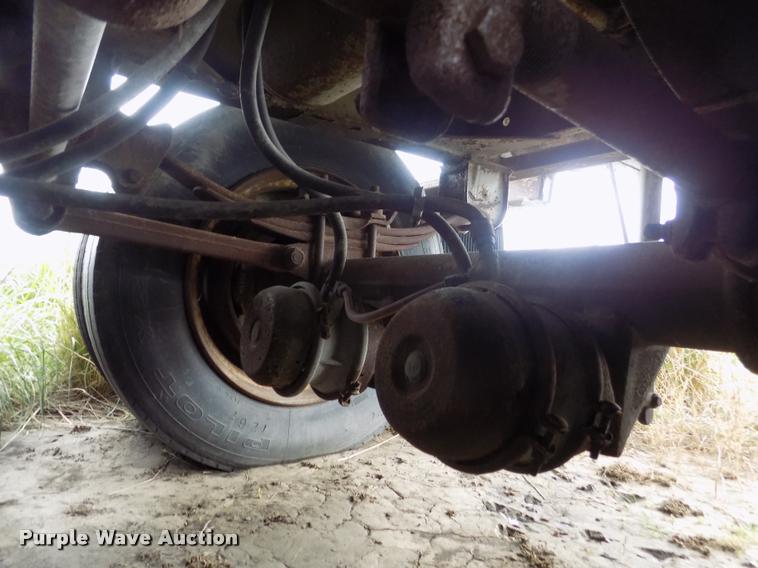 image for item DA0695 1982 Strick dry van trailer