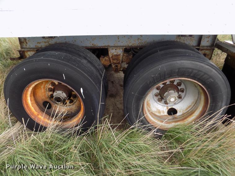 image for item DA0695 1982 Strick dry van trailer