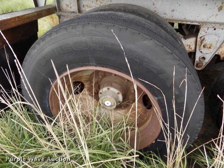 image for item DA0695 1982 Strick dry van trailer