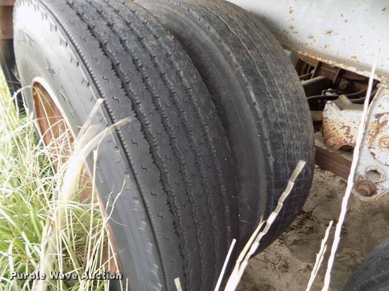 image for item DA0695 1982 Strick dry van trailer