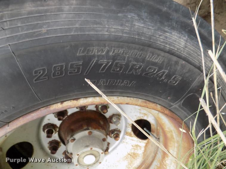 image for item DA0695 1982 Strick dry van trailer