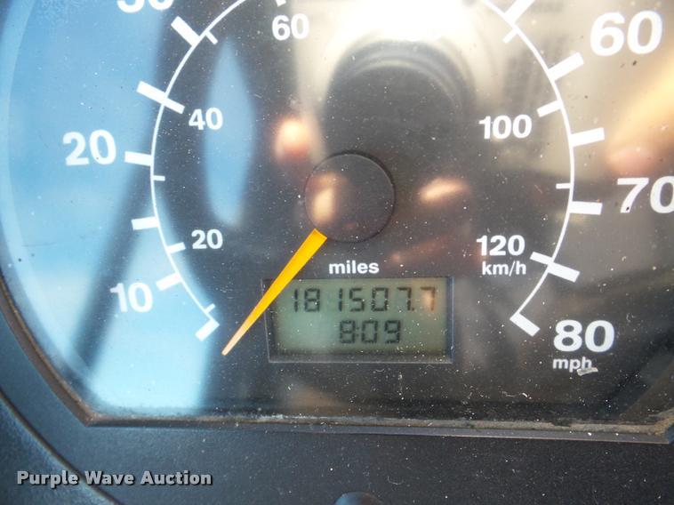 image for item DA1899 2006 Optima LFB-34 transit bus