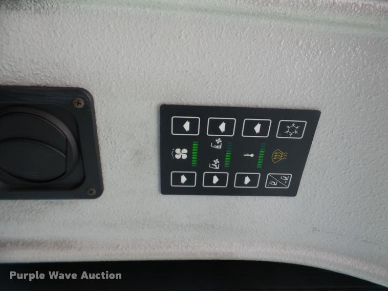 image for item DA1899 2006 Optima LFB-34 transit bus