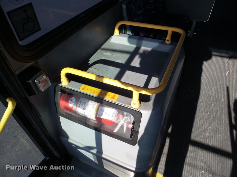 image for item DA1899 2006 Optima LFB-34 transit bus