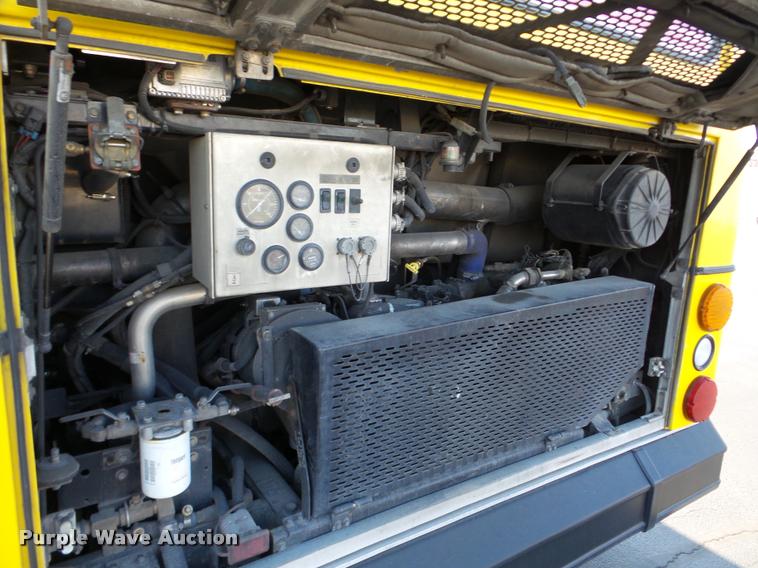 image for item DA1899 2006 Optima LFB-34 transit bus