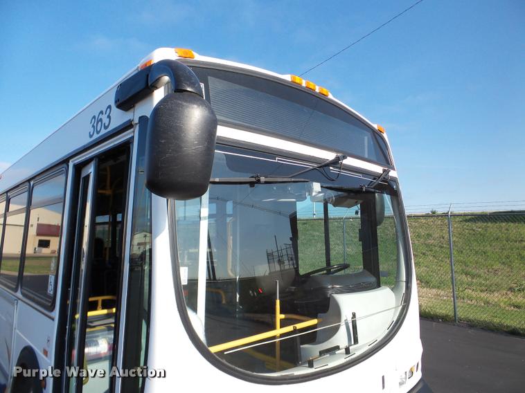 image for item DA1899 2006 Optima LFB-34 transit bus