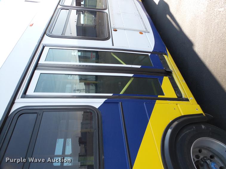 image for item DA1899 2006 Optima LFB-34 transit bus