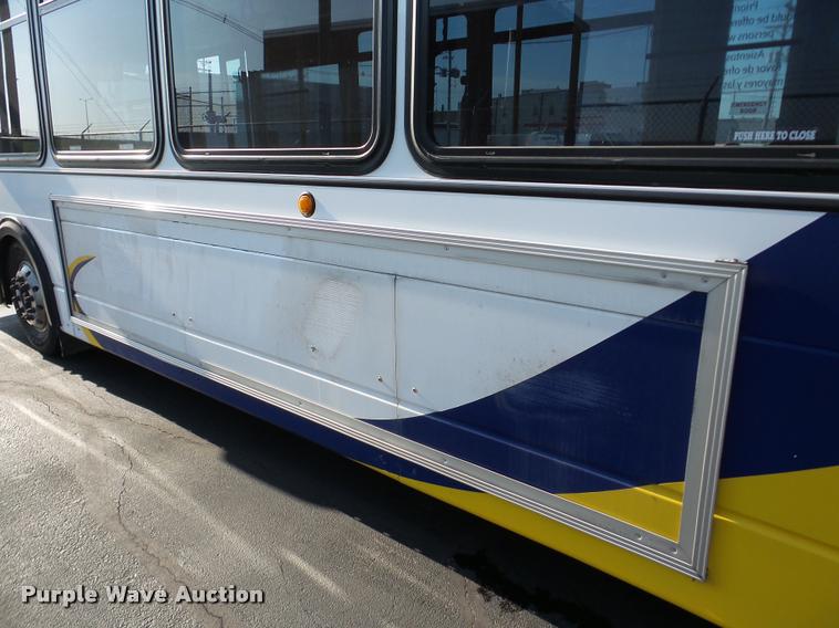 image for item DA1899 2006 Optima LFB-34 transit bus