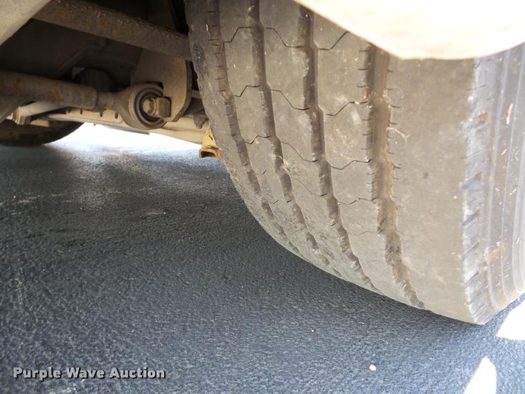 image for item DA1899 2006 Optima LFB-34 transit bus