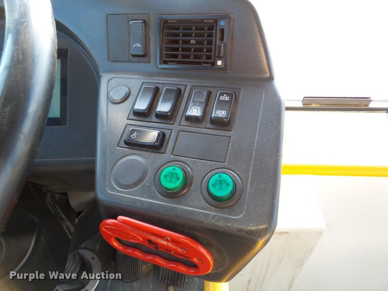 image for item DA1900 2006 Optima LFB-34 transit bus