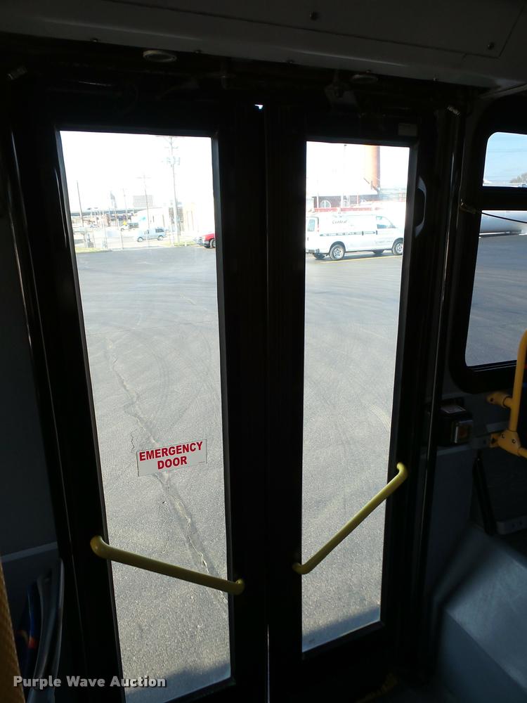 image for item DA1900 2006 Optima LFB-34 transit bus