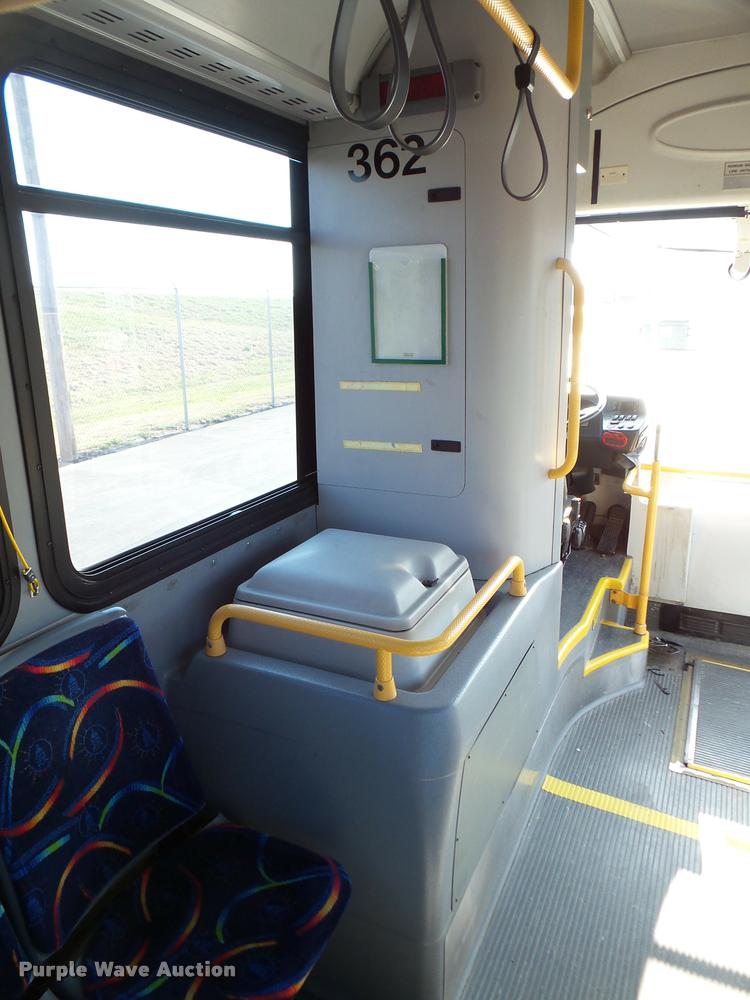 image for item DA1900 2006 Optima LFB-34 transit bus