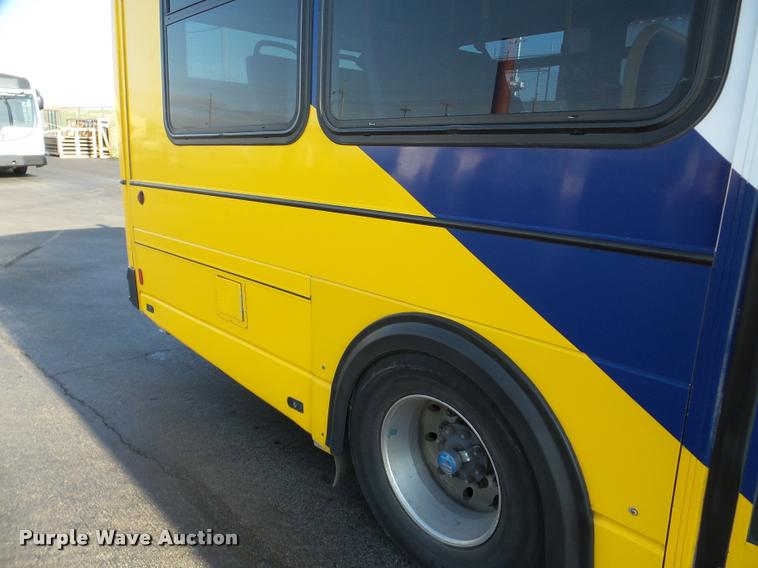 image for item DA1900 2006 Optima LFB-34 transit bus