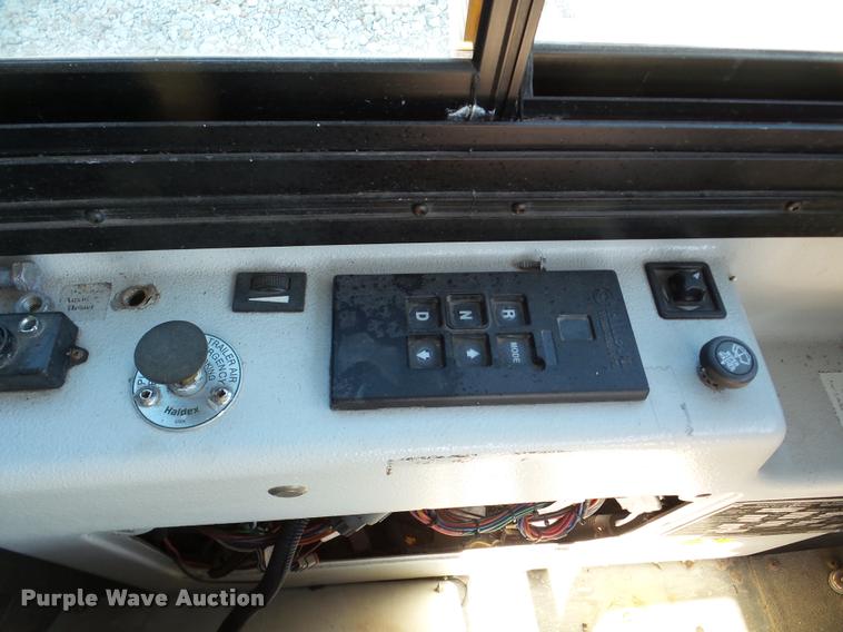 image for item DA1902 2006 Optima LFB-34 transit bus