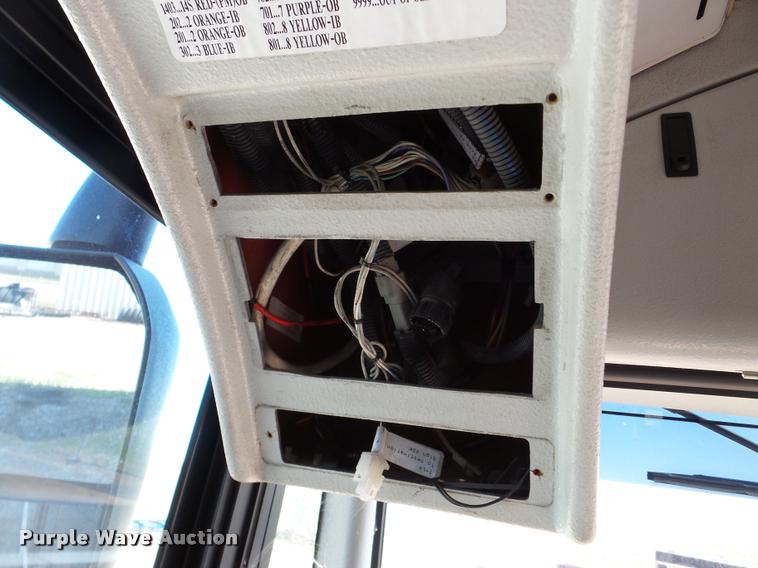 image for item DA1902 2006 Optima LFB-34 transit bus