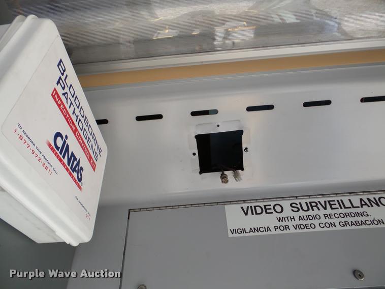 image for item DA1902 2006 Optima LFB-34 transit bus